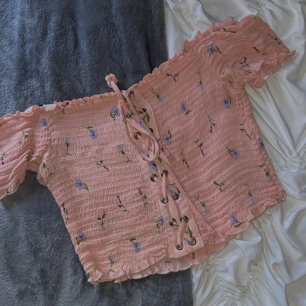 Forever21 off the shoulder top 💐